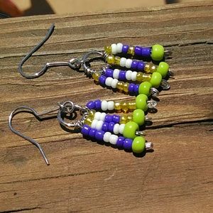 Blue,white and green beaded earrings!🌺